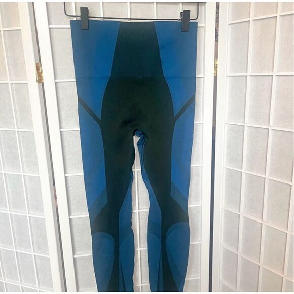 LNDR "All Seasons" Compression High Waisted Active Leggings XS/S excellent condi - Picture 3 of 14